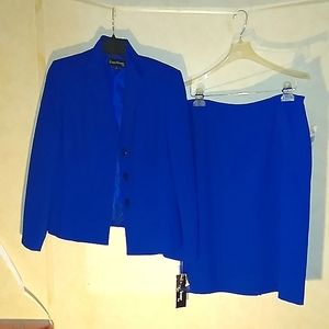 Evan Picone suit. Size 10. Blue